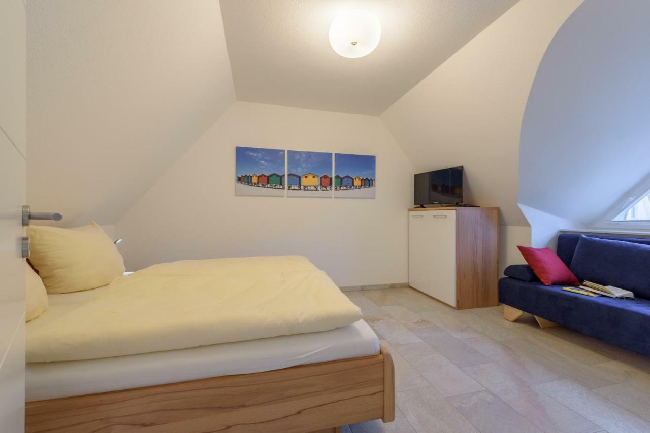 Strandhaus Lucky, Sauna, Garten, Kamin, Strandnah Glowe Luaran gambar